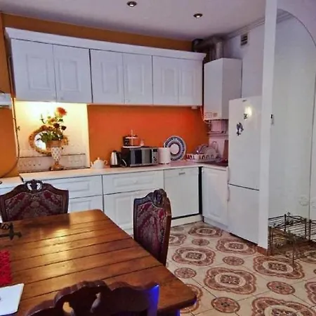 Apartment President *
